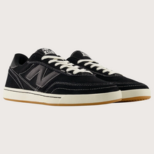 New Balance Numeric 440 V2 Black/Sea Salt Shoes