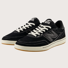 New Balance Numeric 440 V2 Black/Sea Salt Shoes