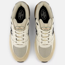 New Balance Numeric Andrew Reynolds 933 Quicksand/Sea Salt Shoes